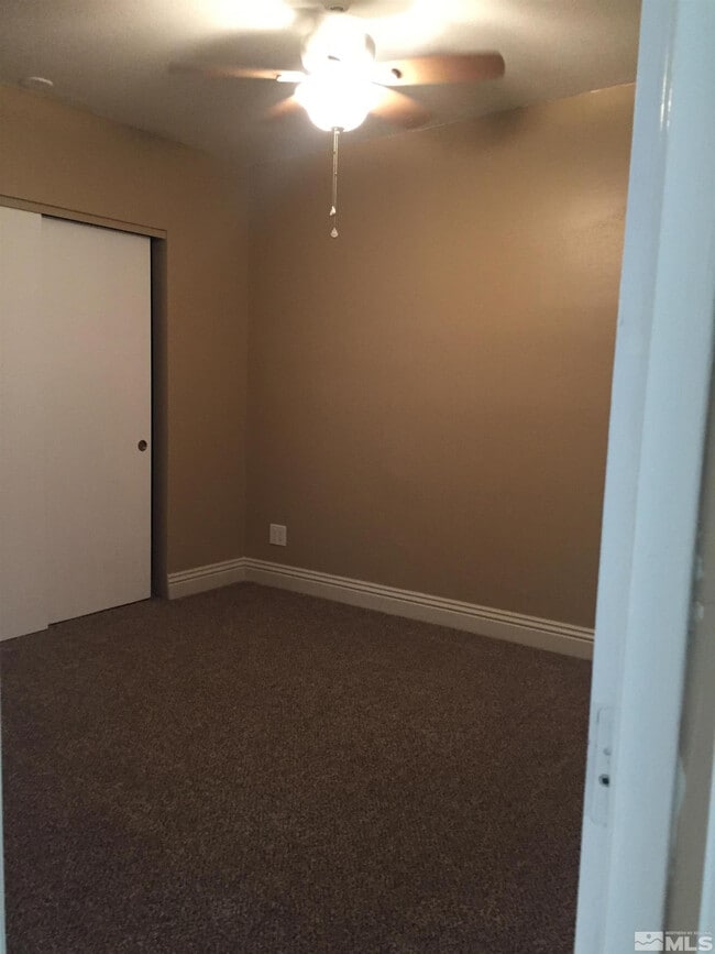 Building Photo - 476 Sunshine Ln