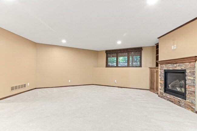 Building Photo - 7210 Juniper Ave
