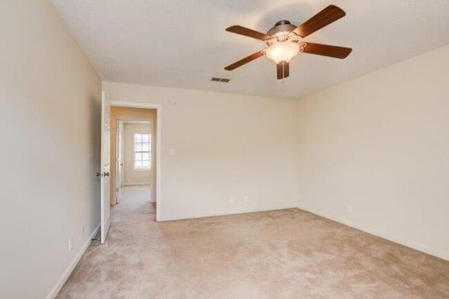 Building Photo - 299 Raleigh Dr