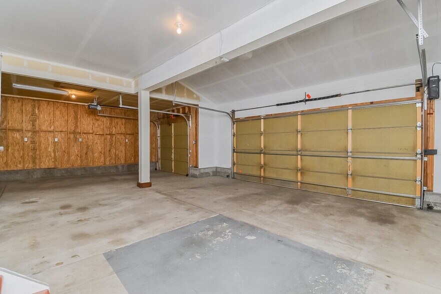 Building Photo - 5295 War Paint Pl