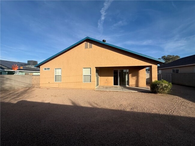 Building Photo - 2855 N Central St