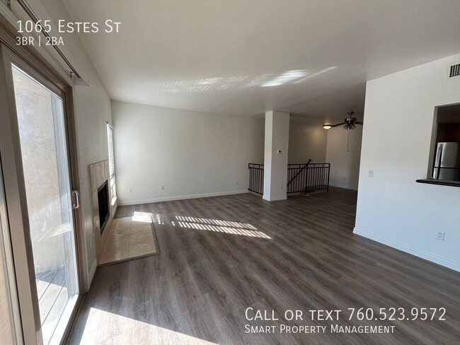 Building Photo - 1065 Estes St
