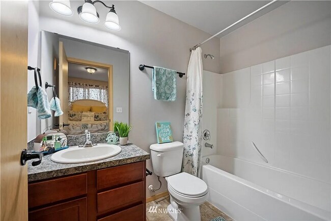 Building Photo - Beautifully Updated 3 Bed, 2.5 Bath Townhome in Monroe