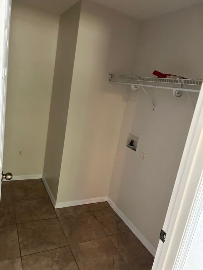 Building Photo - 3/2 Home Marion Oaks