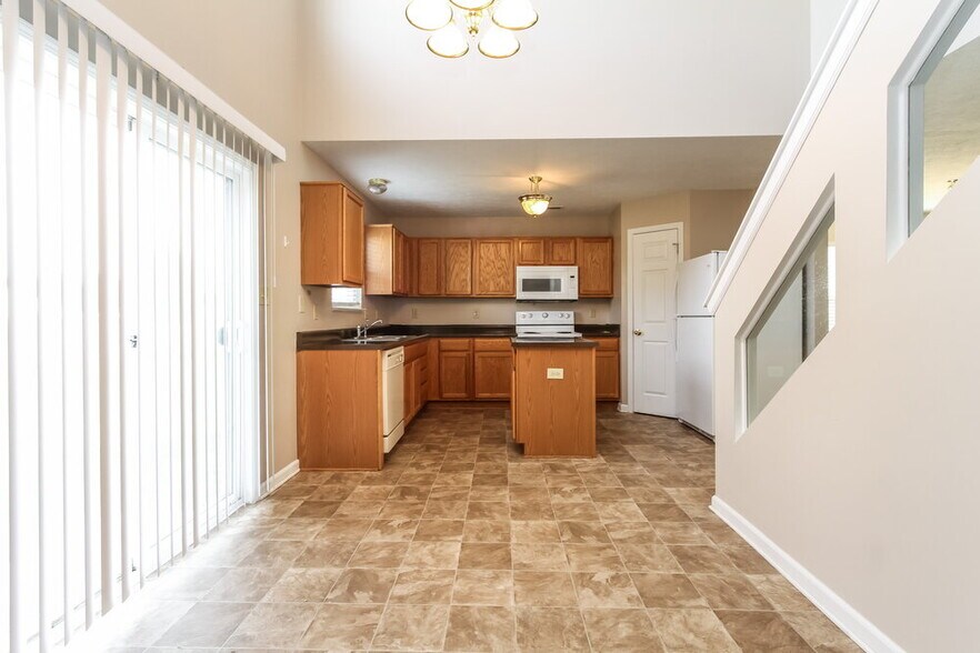 Building Photo - 6919 N Karnes Dr