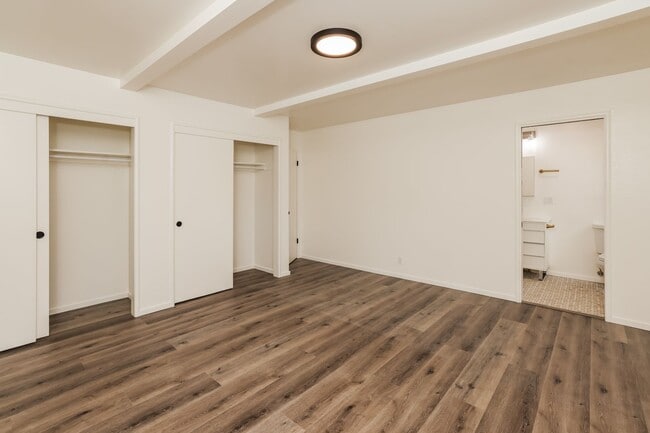 Building Photo - 3 Bedroom Home Available In Albany!