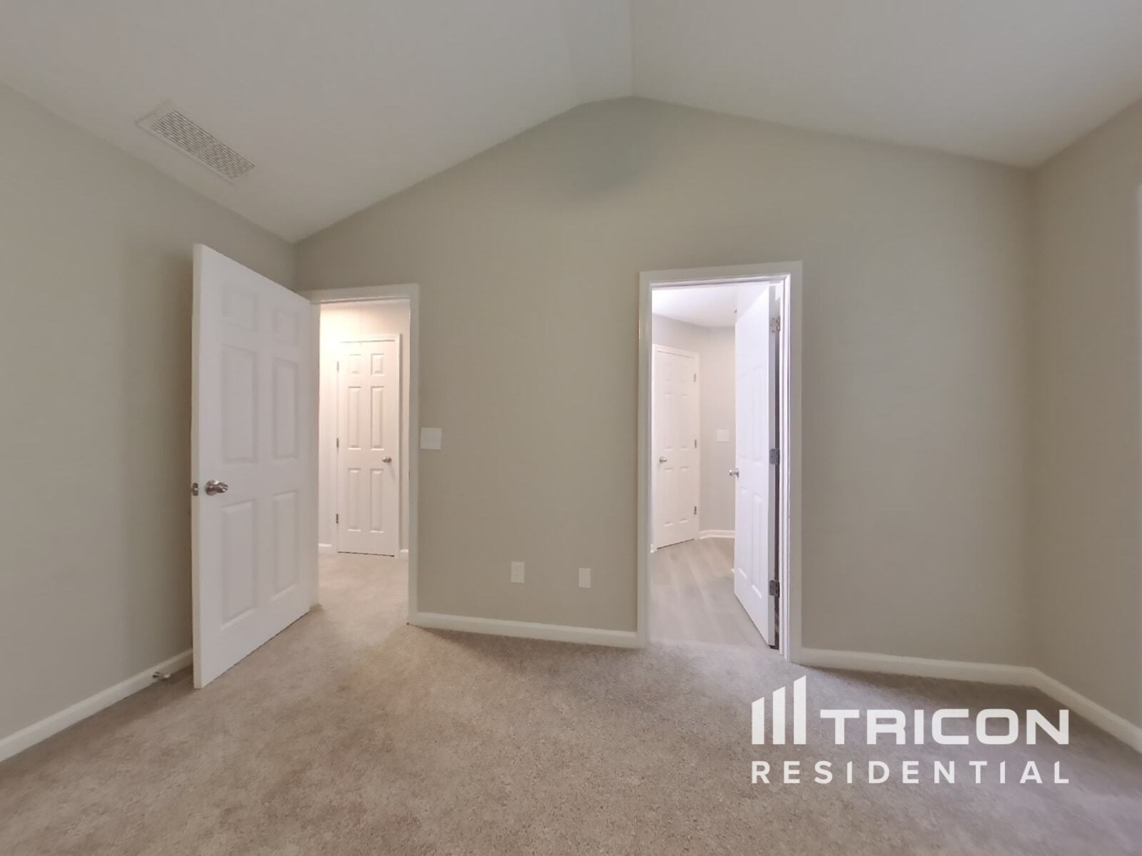 Building Photo - 271 Bainbridge Cir