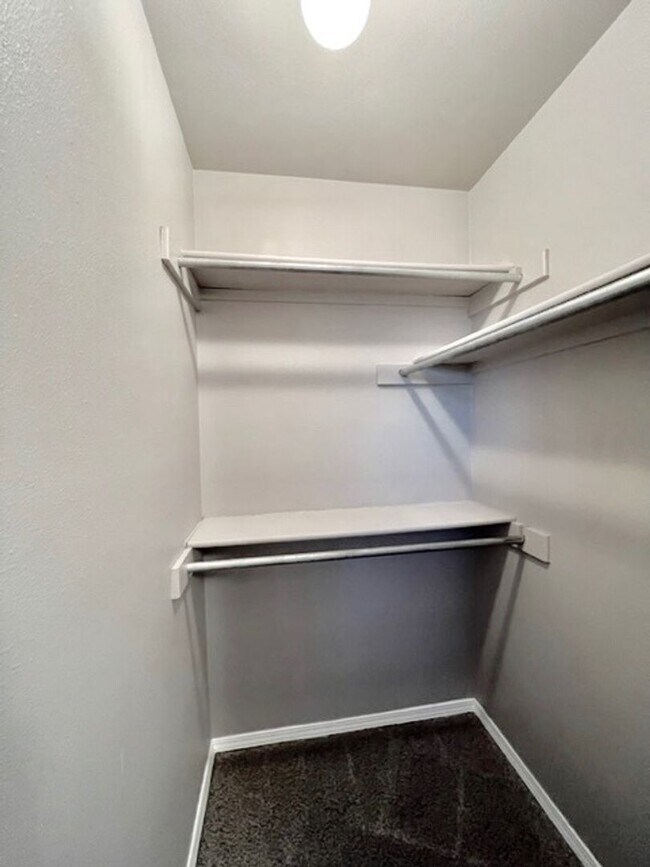 Building Photo - 3 Bedroom 1.5 Bath Home in Briargate with ...