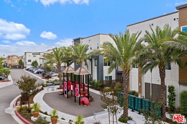 Building Photo - 14412 Kiwi Ln