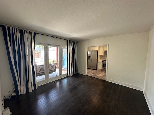 Building Photo - 212 Edgemere Ct