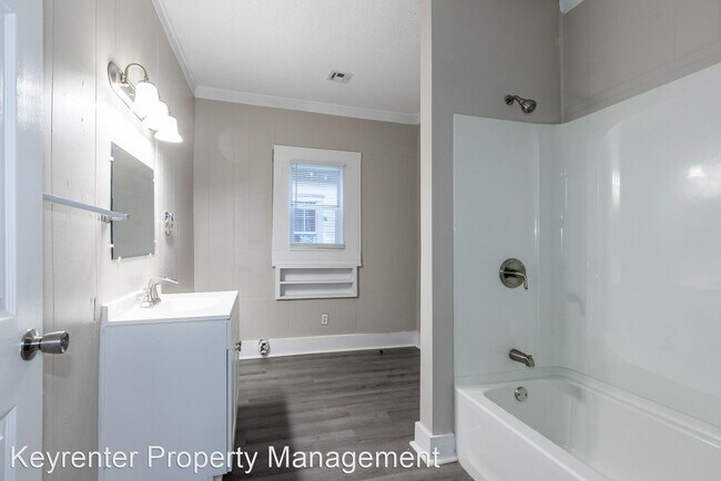 Building Photo - 3 br, 1 bath House - 443 S 53rd West Ave