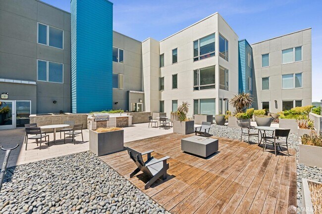 Building Photo - 52 Innes Ct