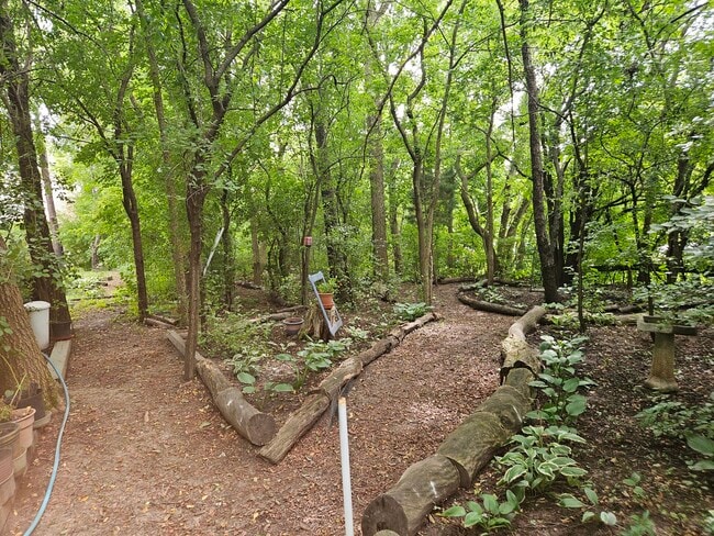 Building Photo - 688 Fox Hollow Ct