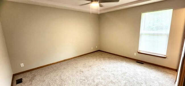 Building Photo - 1713 Briarwood Ln