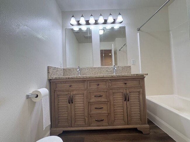 Building Photo - Recently Updated