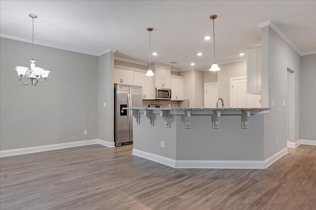 Building Photo - 5121 Heathbrook Dr
