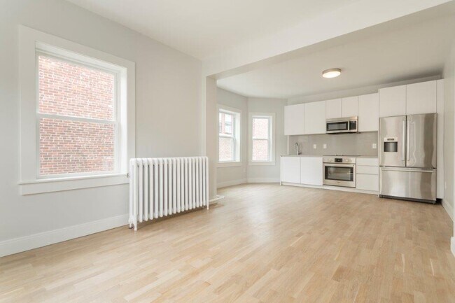 Primary Photo - 184 Chiswick Rd