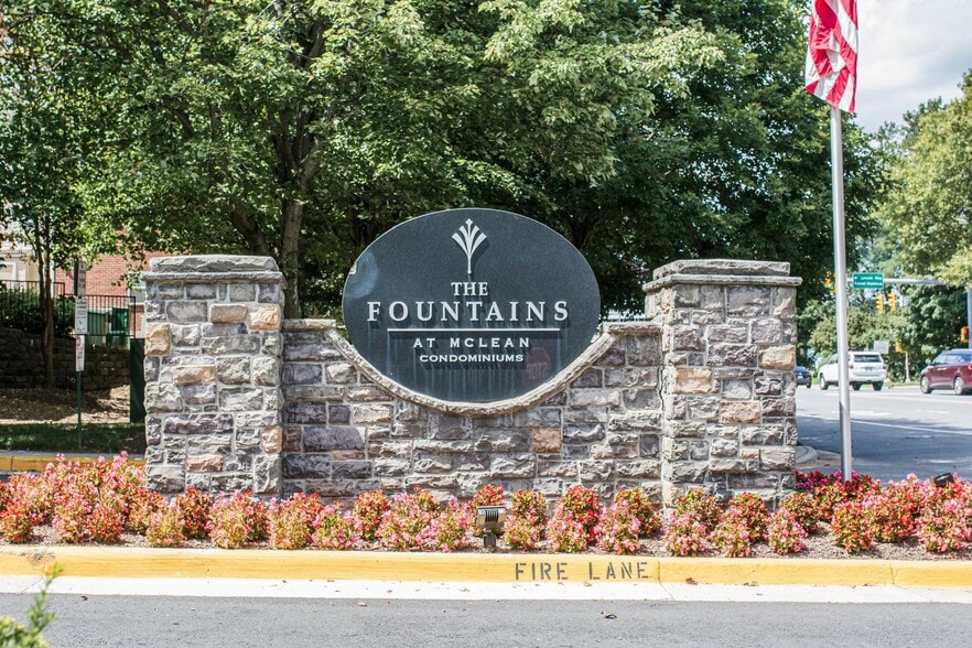 Building Photo - 1504 Lincoln Way