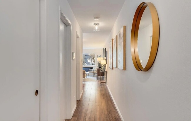 Building Photo - 3044 Franklin St