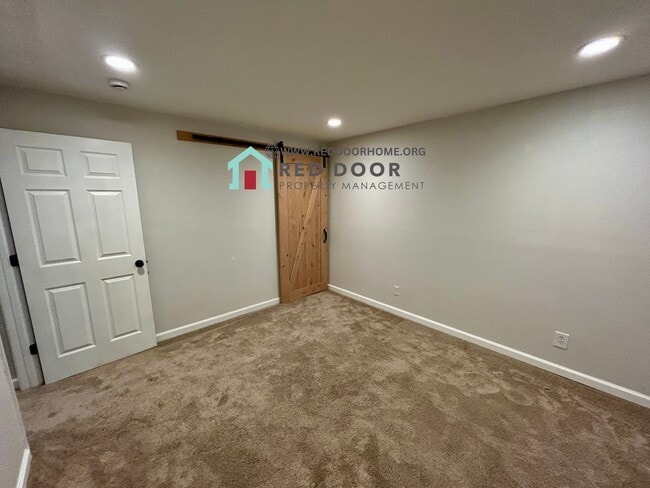 Building Photo - Modern 4 Bed, 3 Bath Home – Pet Friendly w...