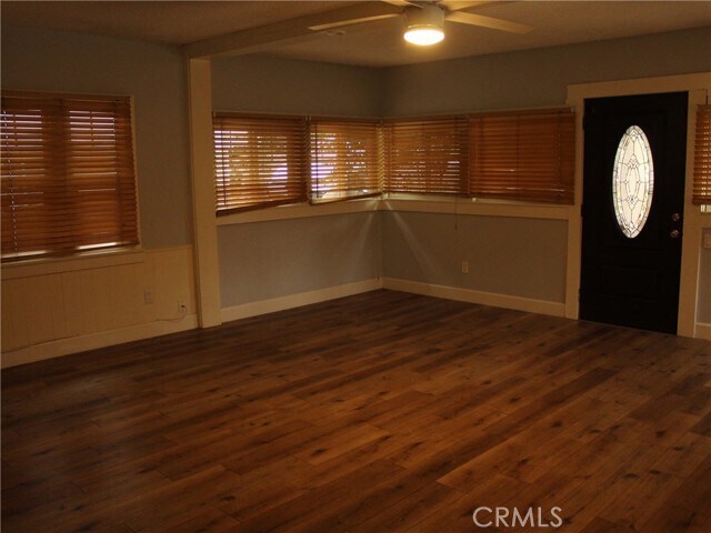 Building Photo - 705 Brookside Ln