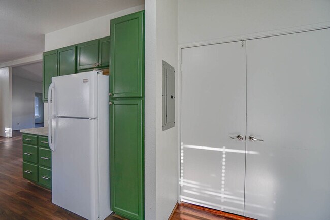 Building Photo - TWO BEDROOM MANUFACTURED HOME IN EAST COUNTY