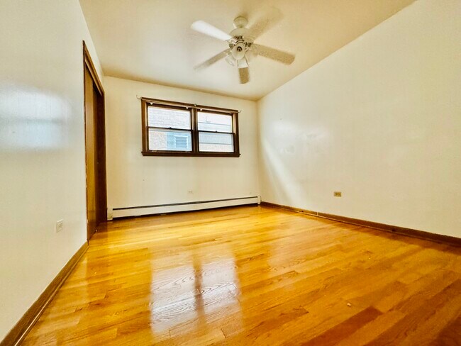 Building Photo - 4211 W 63rd St