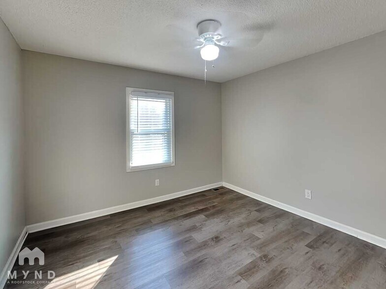 Building Photo - 3610 Spring Leaf Ln