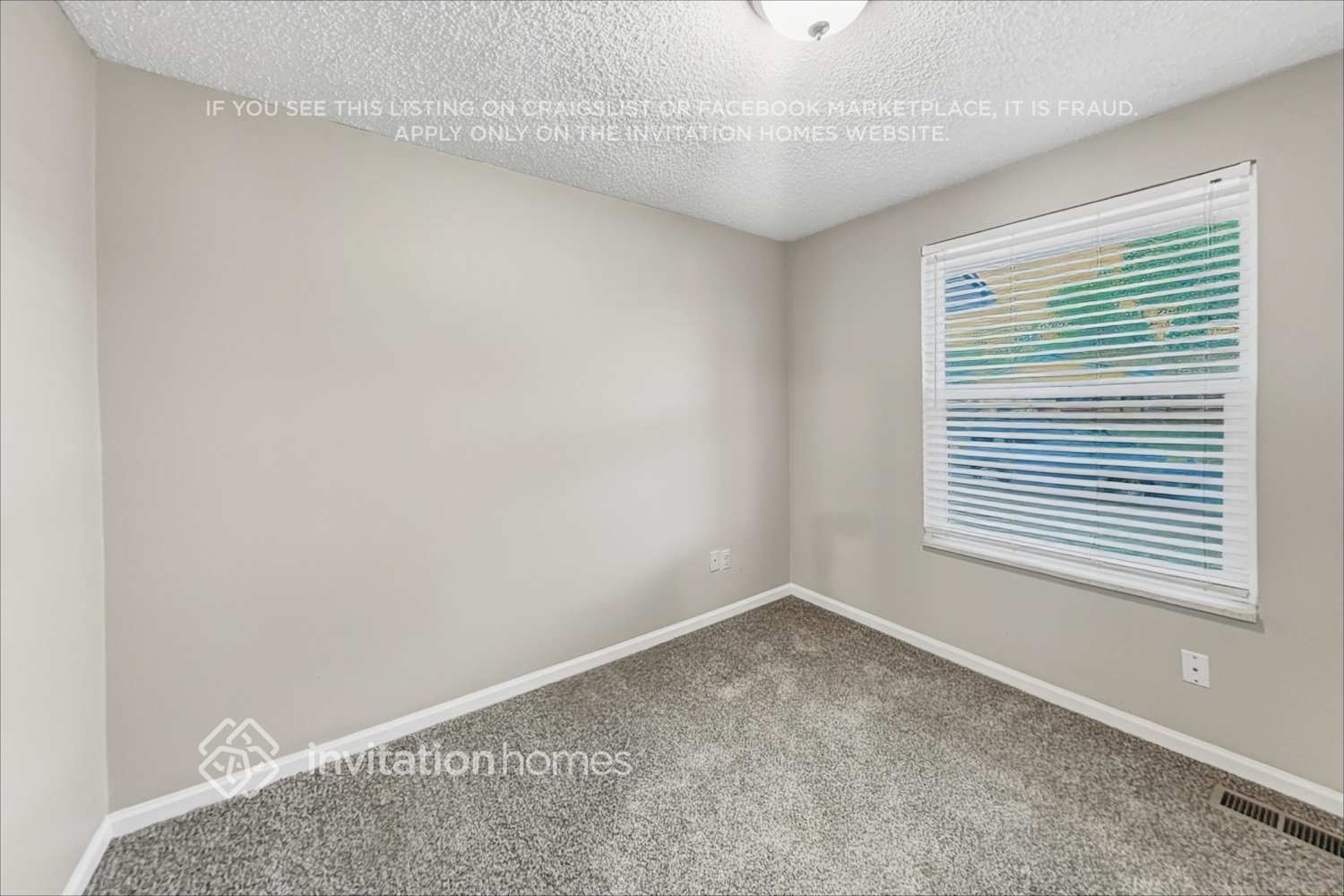 Building Photo - 2676 E 117th Way