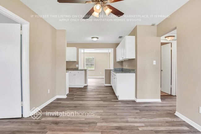 Building Photo - 2623 N Beaumont Ave