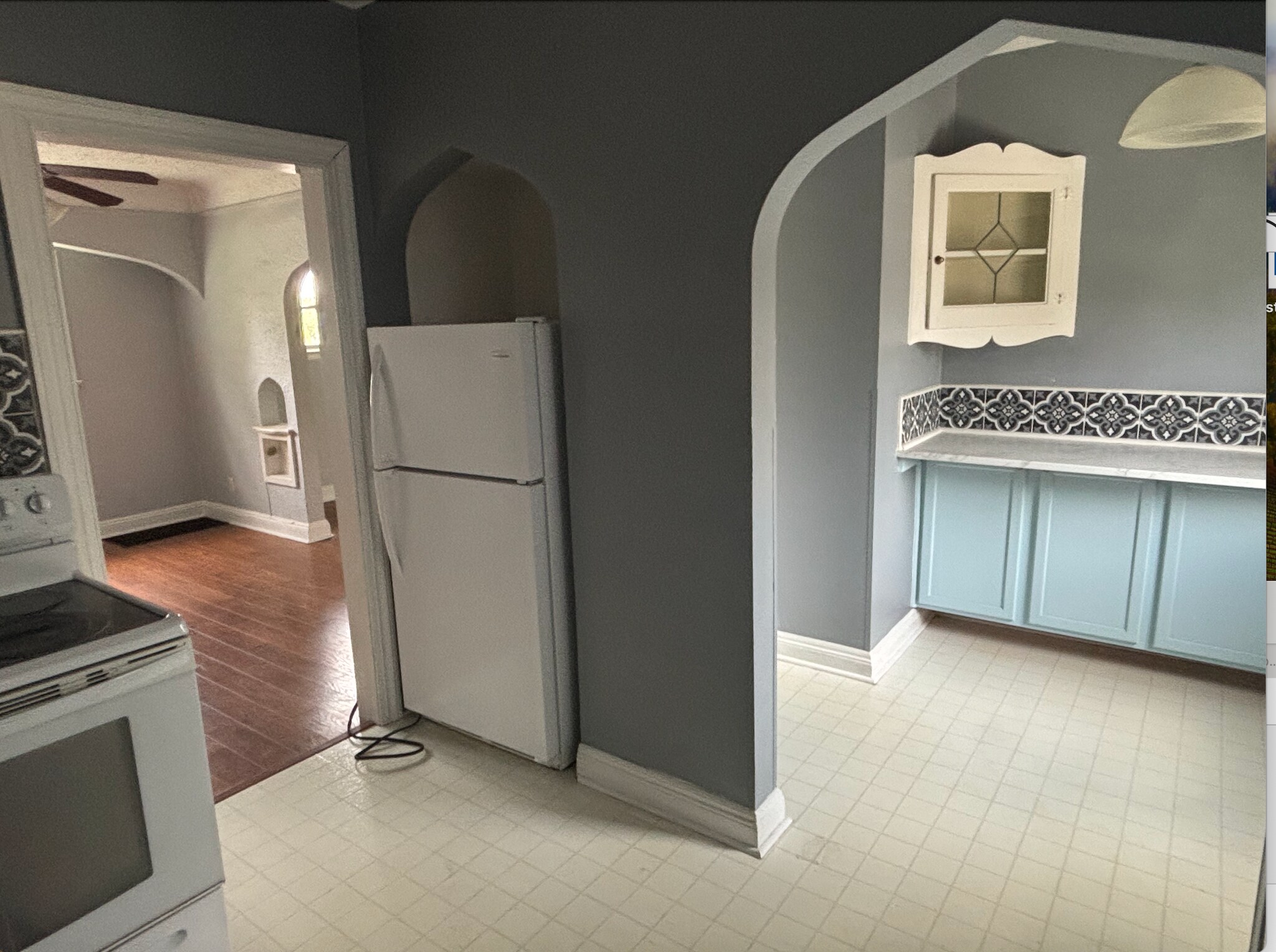 Kitchen - 209 W Dudley St