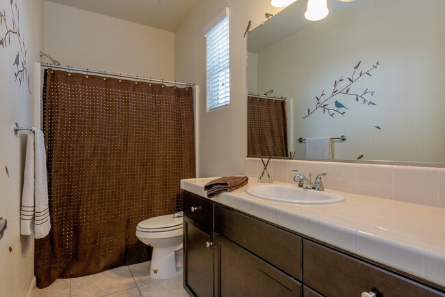 Building Photo - Pristine Harlan Ranch Home