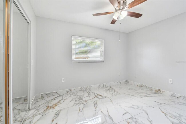 Building Photo - 1302 Brandonwood Dr