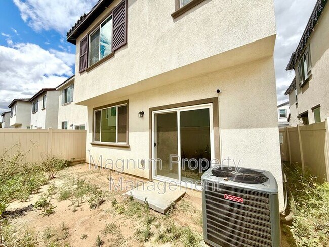 Building Photo - 25161 Harmony Ave