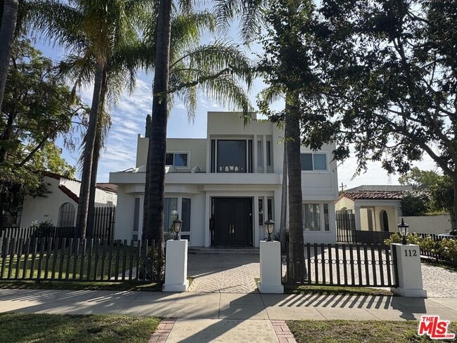 Primary Photo - 112 Elm Dr