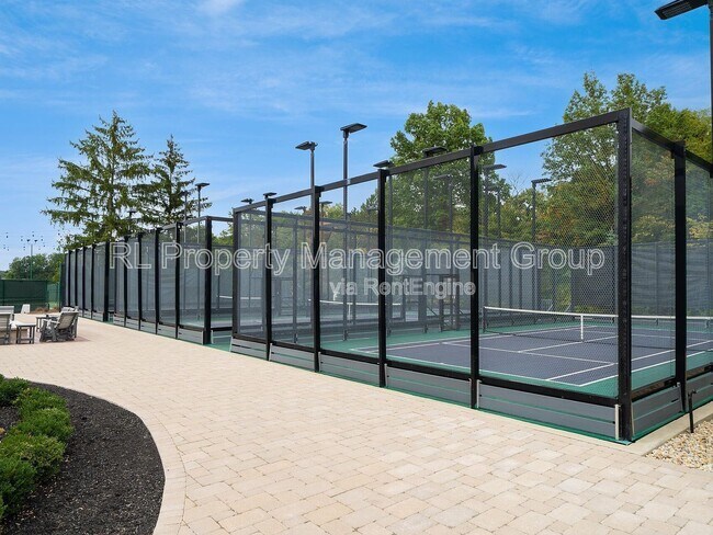 Building Photo - 5551 Ainsley Dr