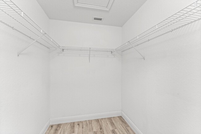 Building Photo - 5477 Queenship Ct