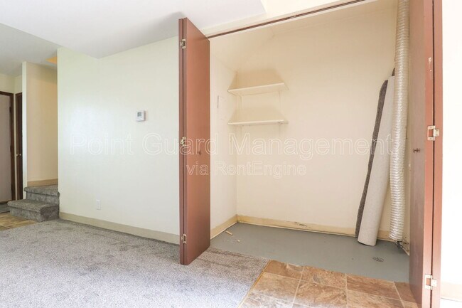 Building Photo - 3030 S 68th Ct