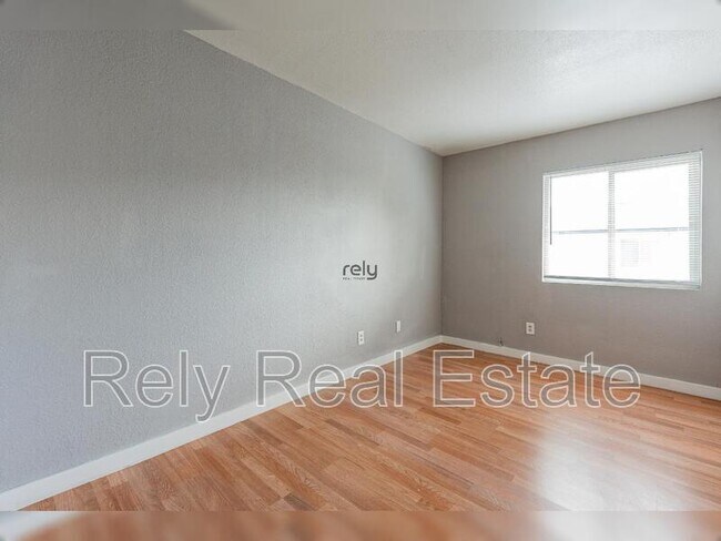 Building Photo - 12740 W Amy Dr