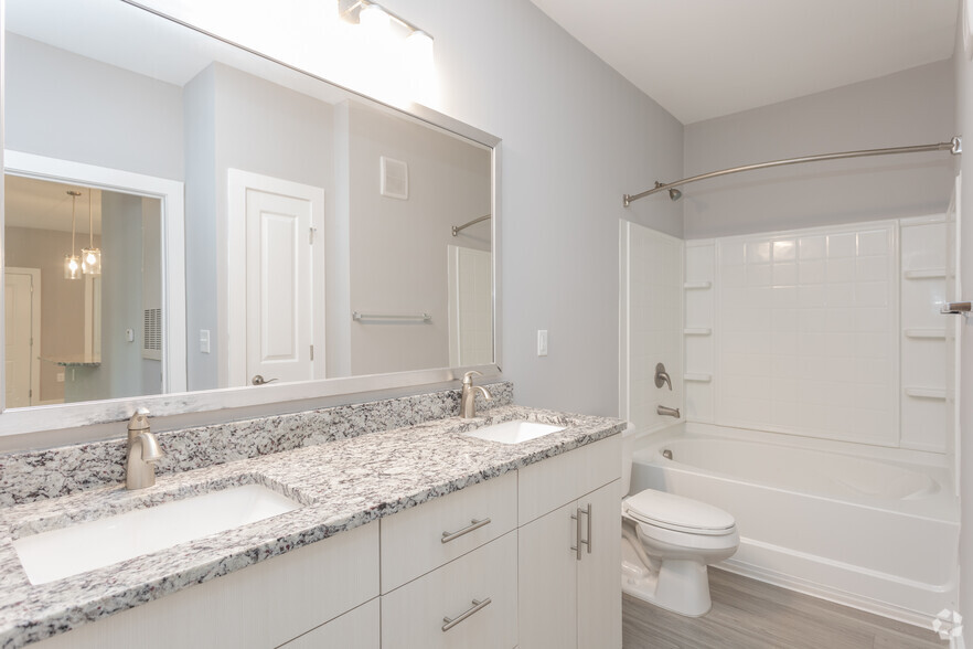 1BR, 1BA - 921SF Shore - Bathroom - Haven at Wild Dunes