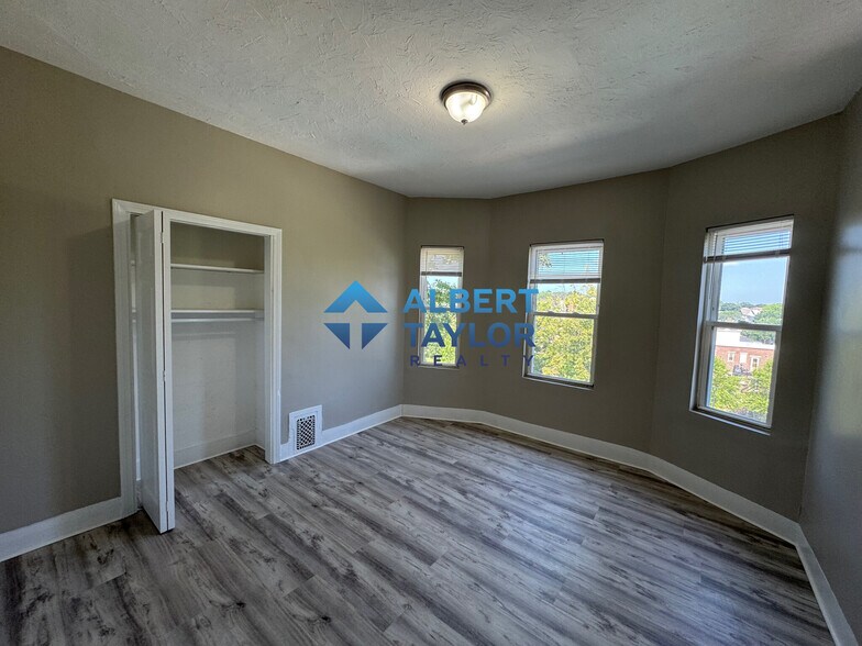 Building Photo - 89 Intervale St