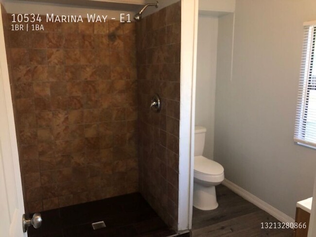 Building Photo - Large Studio Apartment in Mobile Home Comm...