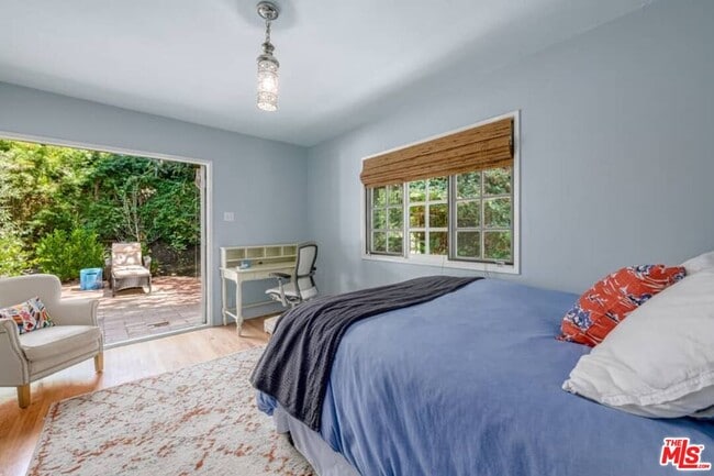 Building Photo - 3266 Mandeville Canyon Rd