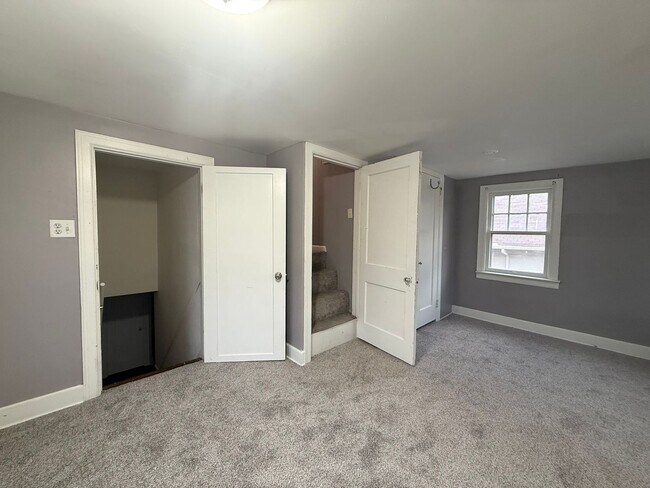 Building Photo - Riverside 4 Bedroom 3 Bathroom