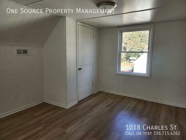 Building Photo - 1018 Charles St