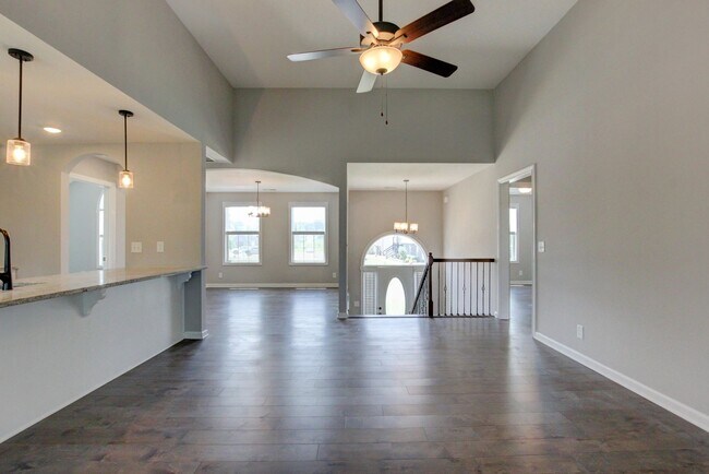 Building Photo - 1092 Barnhill Rd