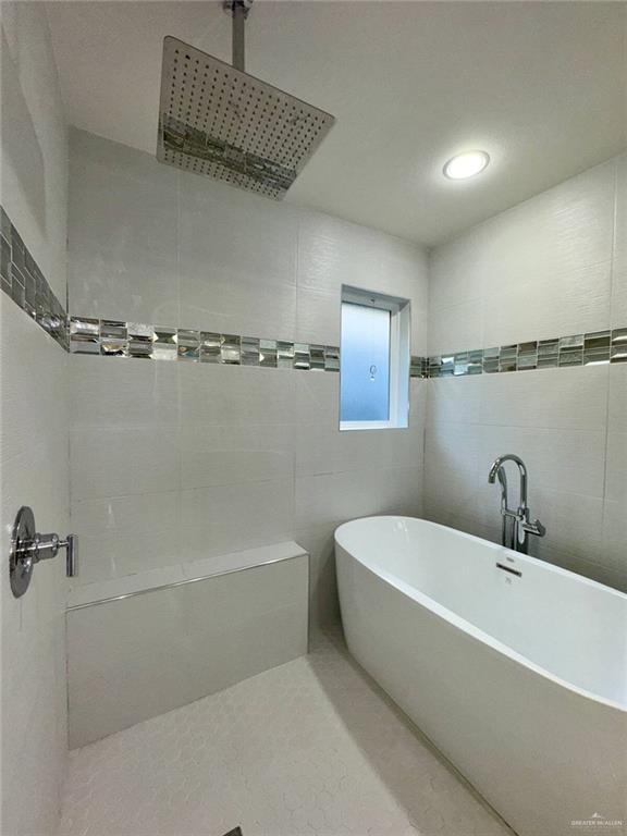 Building Photo - 37 Water Lily Ave