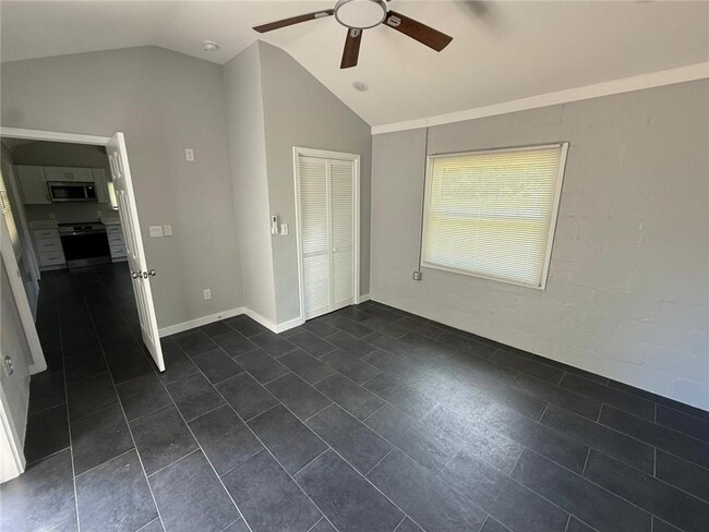 Building Photo - 7870 Rand Rd