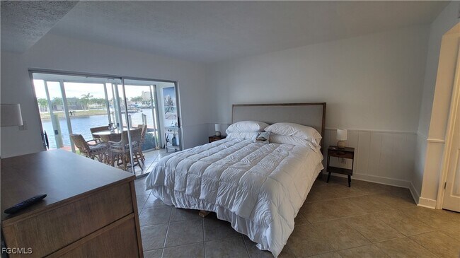 Building Photo - 1827 SE 41st St