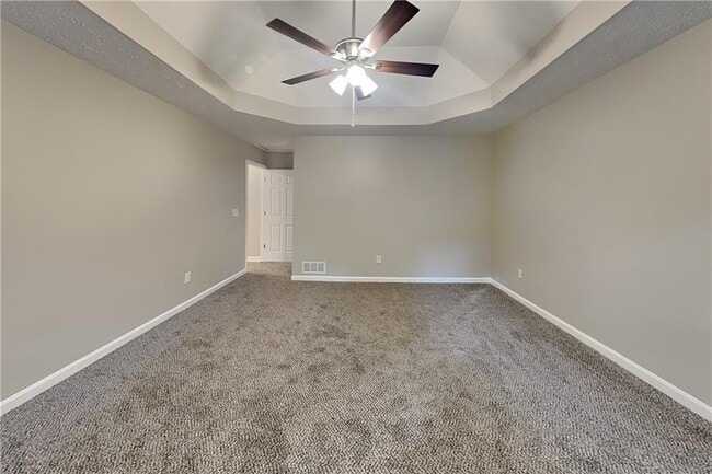 Building Photo - 142 Hartwood Dr